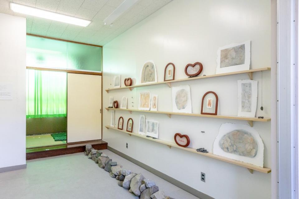 石川の医王石！ザラザラしてる！シュワーンて感じ！不思議な感覚！ 石川の医王石！ザラザラしてる！シュワーンて感じ！不思議な感覚